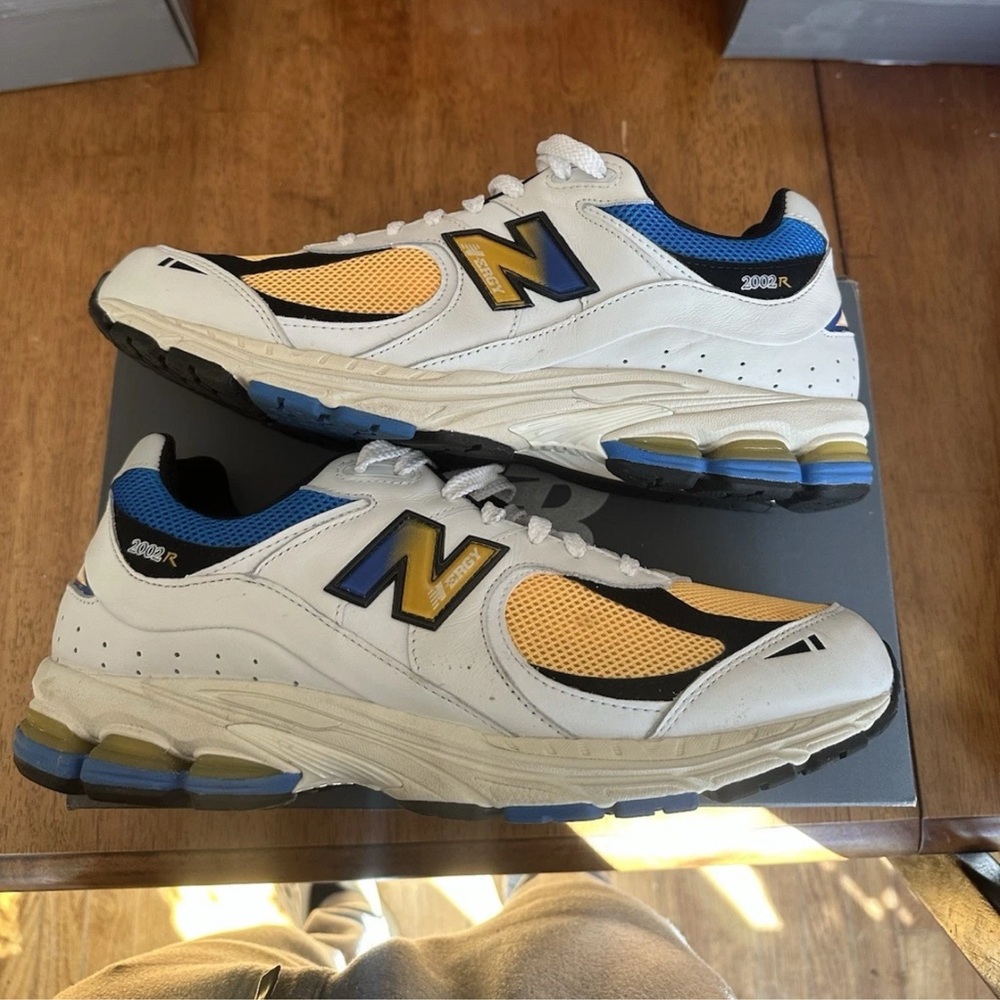 New Balance 2002R Vibrant Apricot Size 9.5